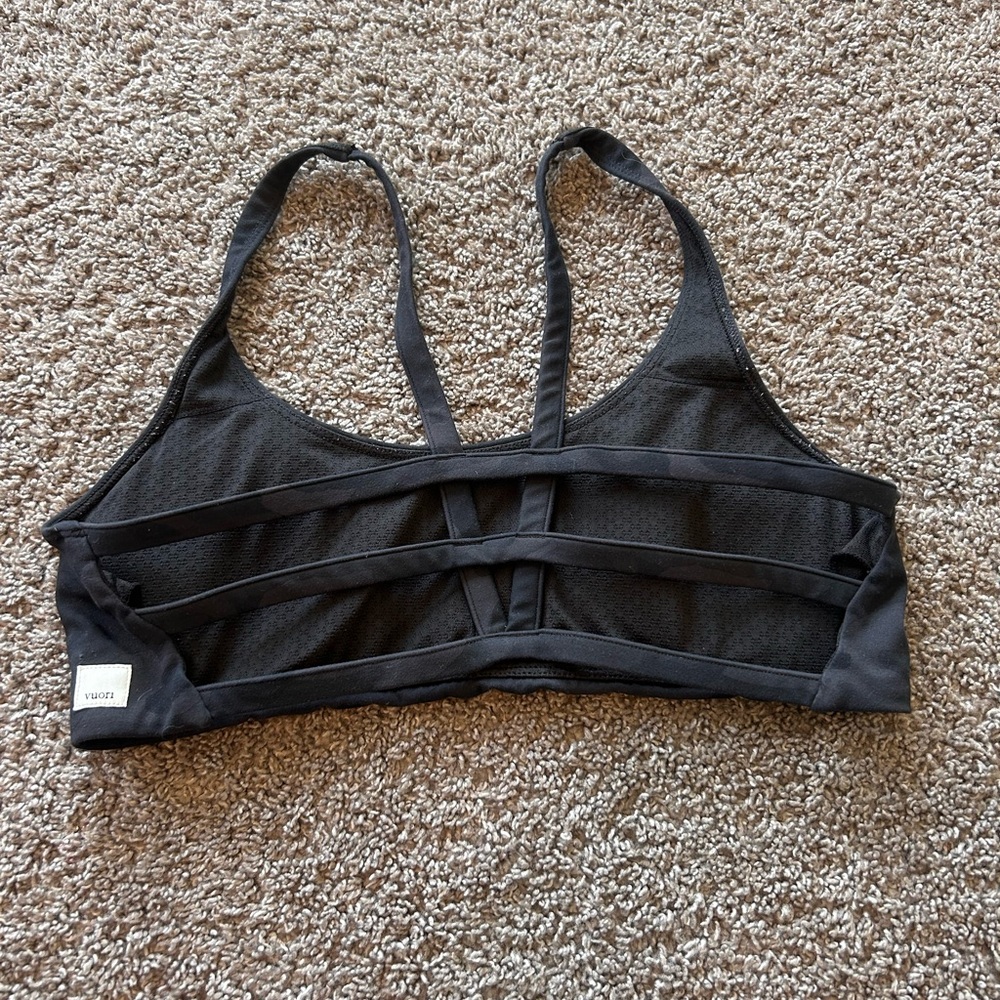 Vuori Sports bra | black | size small | Intimates
